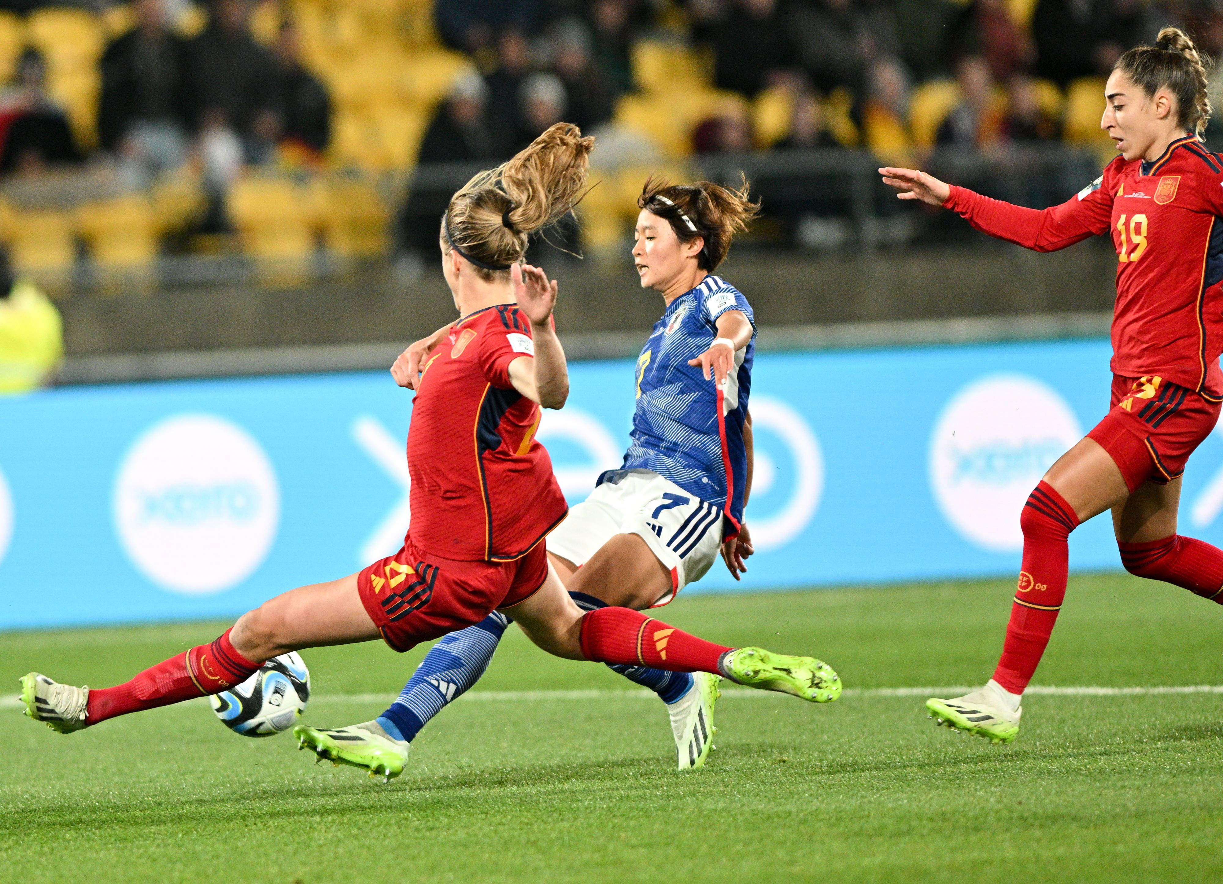 俄罗斯女足联赛上一场精彩的比赛